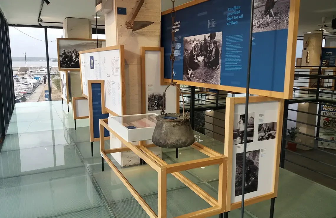 adventurous-byzantine-8