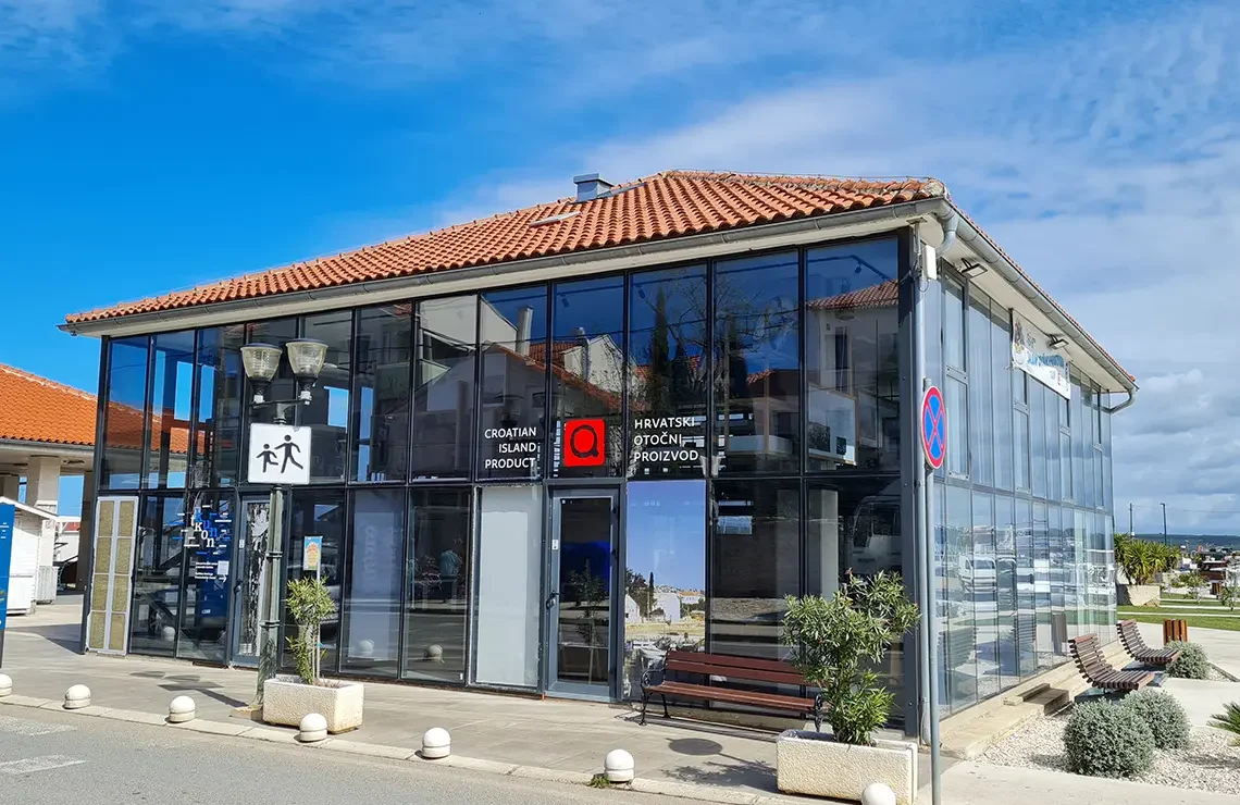 adventurous-byzantine-9